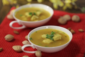 MURGH BADAMI SHORBA
